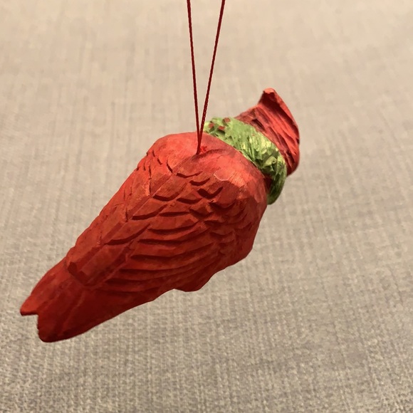 Hand carved wood Christmas ornament Red Bird Cardinal w/Wreath Around Neck - Picture 8 of 9